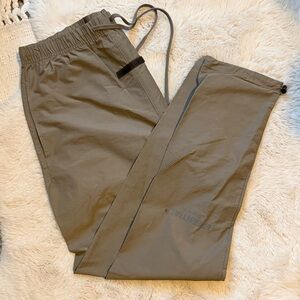 Essentials fear of god nylon pants